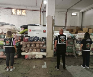 Gümrük Muhafaza ekipleri tonlarca kumaş ele geçirdi