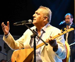 Yavuz Bingöl, Osmaniye’de depremzedelere konser verdi