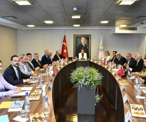 İYİ Parti lideri Akşener Başkanlık Divanı üyeleriyle bir araya geldi