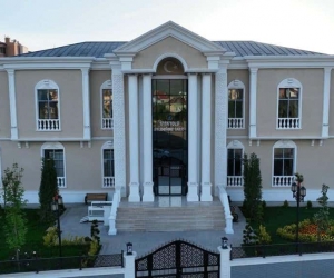 İpekyolu Evlendirme Sarayı hizmete açıldı