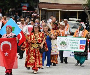 Emet’te Yörük ve Türkmen derneklerinin kortej yürüyüşü büyük ilgi gördü