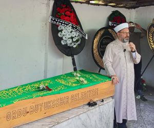 Diyanet İşleri Başkanı Erbaş, amcası Hasan Erbaş’ın cenaze namazını kıldırdı