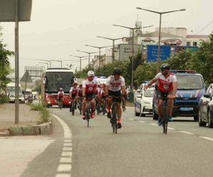 Şehit Ömer Halisdemir için yola çıkan bisikletçiler Bursa’dan geçti