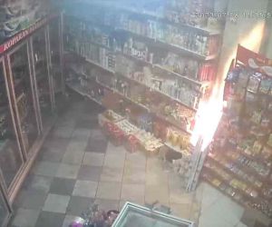 Kula’daki market yangınının kamera görüntüleri ortaya çıktı