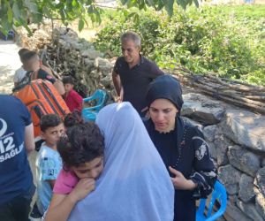 Diyarbakır’da arazide ve su kanalında aranan çocuk evde koltuk arkasında bulundu