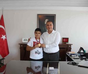 Sökeli Babacan, güreşte Aydın’a Türkiye birinciliği getirdi