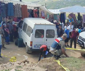 Kadırga Yaylası’nda freni boşalan minibüs yamaçtan yola düştü: 1’i ağır, 3 yaralı