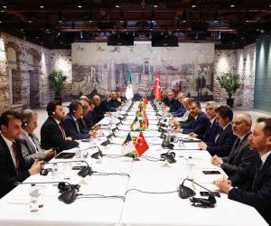 Cumhurbaşkanı Erdoğan ile heyetler arası görüşme devam ediyor