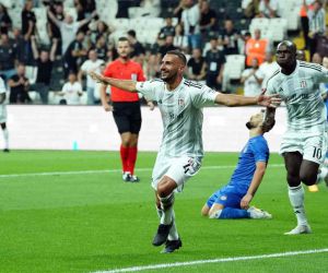Beşiktaş’ın Avrupa’da 300. golünü Onur Bulut kaydetti