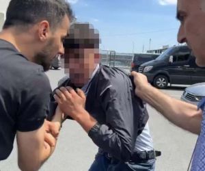 Fatih’te hamile kadını gasp eden şüpheli yakalanıp dövüldü