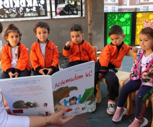 AKD KİDS çocuklara kitap sevgisini aşılıyor