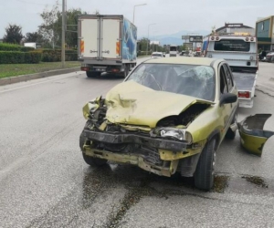 Alanyurt yolunda kaza 2 yaralı