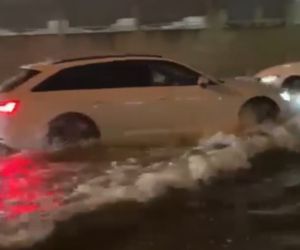 Edirne’de şiddetli yağmur, yollar nehir oldu aktı
