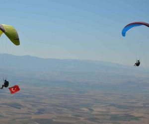 Yamaç paraşütçülerinin yeni gözdesi: Asma Tepesi