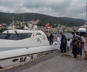 Esenköy’de vatandaşlar Sahil Güvenlik teknesi gezdi