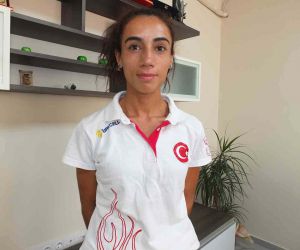 Milli atlet Fatma Arık, Burhaniye’de şampiyonlar yetiştirecek