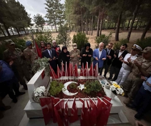 Şehit Başçavuş Ferhat Gedik, İskenderun’da mezarı başında anıldı