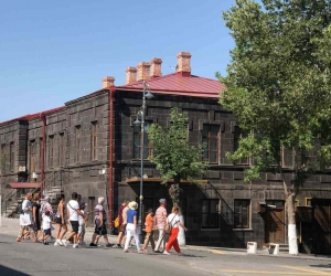 Kars’ta tarihi yapılar görenleri kendine hayran bırakıyor
