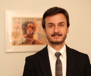 Uzun ekran süresi, gözde içe kaymaya neden oluyor