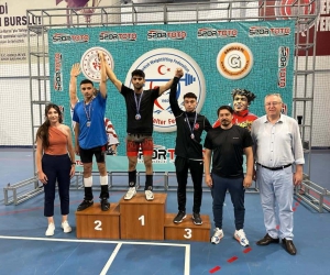 Milli Halterci Eray Çaylak Türkiye Şampiyonu oldu