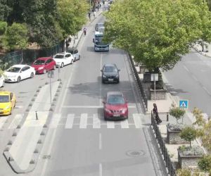 Kadıköy’de yayalara öncelik tanımayan sürücülere ceza yağdı