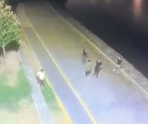 Beyoğlu’nda korku dolu anlar kamerada: Kurşun bekçinin başını sıyırdı