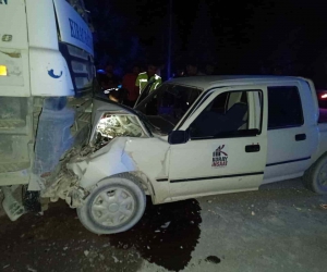 Kahramanmaraş’ta beton mikseri pikapla çarpıştı: 7 yaralı