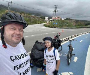 Sökeli eğitimci, oğluyla Ege’den Hatay’a bisikletle yardım köprüsü kurdu