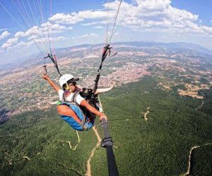 Simav’da Eynal Yamaç Paraşütü ve Havacılık Festivali