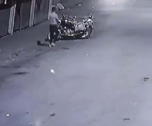 Iğdır’da motosiklet hırsızlığı güvenlik kamerasına yansıdı