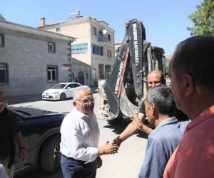 Başkan Büyükkılıç Yemliha’da Vatandaşın Taleplerini Dinledi