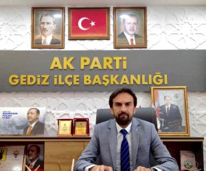 Gediz’de AK Parti İlçe Başkanı Mehmet Erkan istifa etti