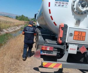 Bingöl’de akaryakıt tankerindeki gaz sızıntısı ekipleri harekete geçirdi