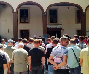 8 yaşındaki Yusuf son yolculuğuna dualarla uğurlandı