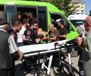 Minibüslerin çarpıştığı kazada can pazarı