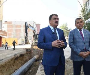 Gürkan : “Altyapıyı yeniden inşa ediyoruz”
