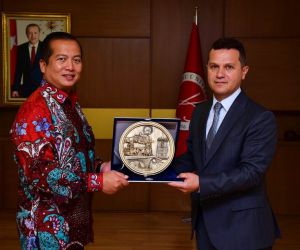Endonezya Ankara Büyükelçisi’nden Rektör Topal’a ziyaret