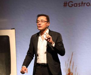 Dr. Ender Saraç şifalı gıdaların sırrını GastroAntep’te açıkladı