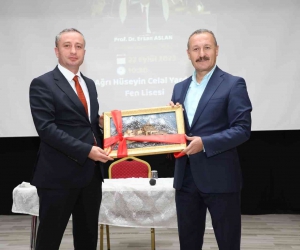 Ağrı’da lise öğrencilerine yönelik “Fuat Sezgin ve İslam Bilimler Tarihi” adlı konferans verildi