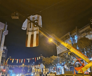 Dev İnegölspor forması asıldı