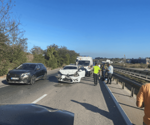 Bursa yolunda kaza trafik kazası: 5'i kadın 7 kişi yaralandı