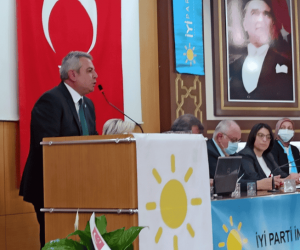İsmail Karaman belediye başkanlığına aday olmayacak