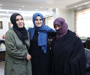 Bayburt’ta insanlık ölmedi dedirten olay yaşandı: yüklü miktarda bulduğu altın dolu çantayı sahibine ulaştırdı