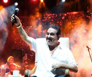 İzmir’de yıldızlar geçidi: İbrahim Tatlıses’ten muhteşem konser