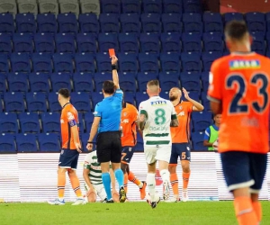 Ousseynou Ba, Başakşehir formasıyla ilk maçında kırmızı kart gördü