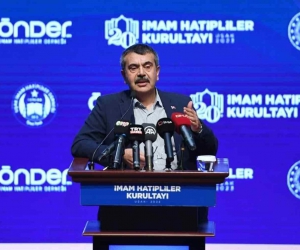 Bakan Tekin: “İmam hatip okulları, insanların bir arada yaşama arzu ve ideallerini pekiştiren çimentodur”