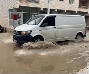 Adana’da yağmur sele neden oldu