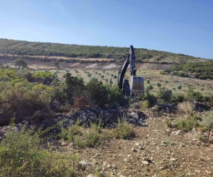 Hazine arazisindeki izinsiz kazıya jandarmadan suçüstü