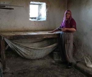 Diyarbakır’da 25 yıldır ekmek, taş fırında kadın elinden çıkıyor