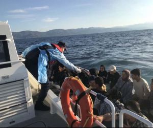 Yunan unsurlarınca ölüme terk edilen 39 kaçak göçmen kurtarıldı